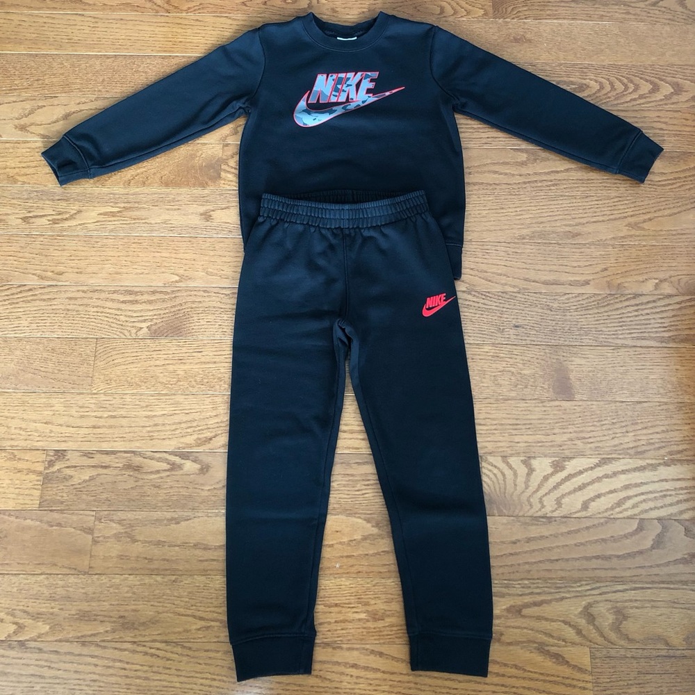 Nike Little Boys Fleece Sweatshirt and Pants Set